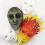 Halloween-Vorfreude: mit Masken basteln